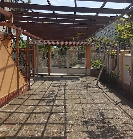Ovcharovski Plaj Villa *