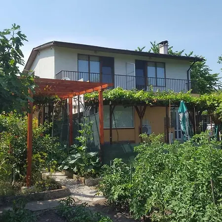 Ovcharovski Plaj Villa *